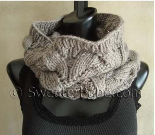 Free Sweater Babe pattern for Oct. 2014: the Deluxe Cowl