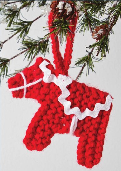 Check out the Yarnspirations holiday decor lookbook.