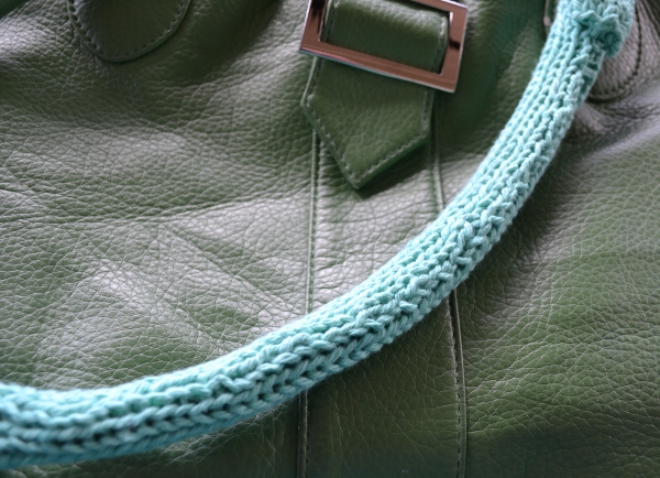 knit purse strap upcycle