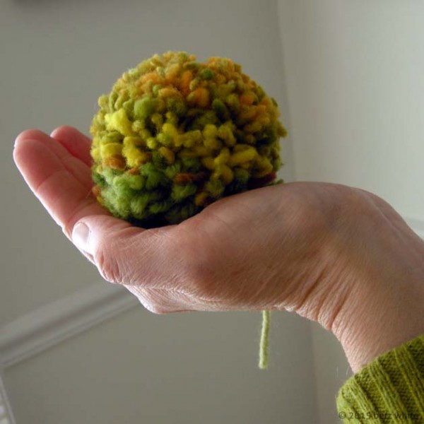 make pompoms with a yarn winder