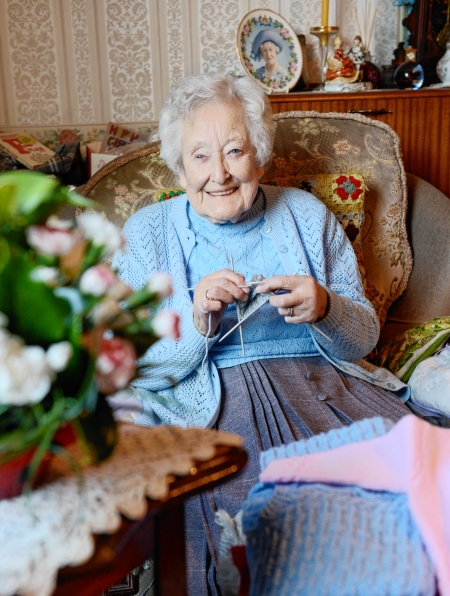 etta brown, knitting medal winner