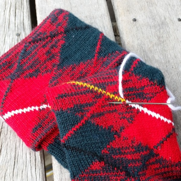 use duplicate stitch to change a color on socks