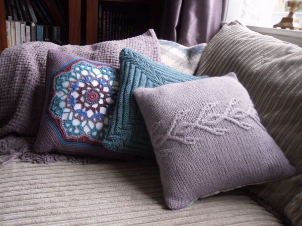 coneflower cushion knitting pattern