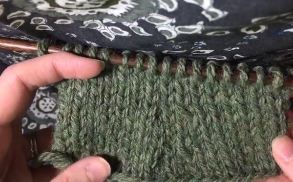 how to decrease knitting with k2tog and ssk.