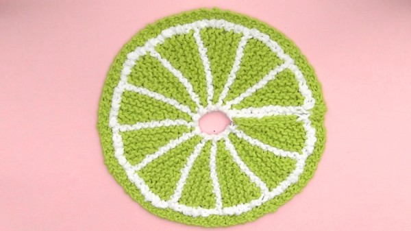 knit fruit slice washcloth