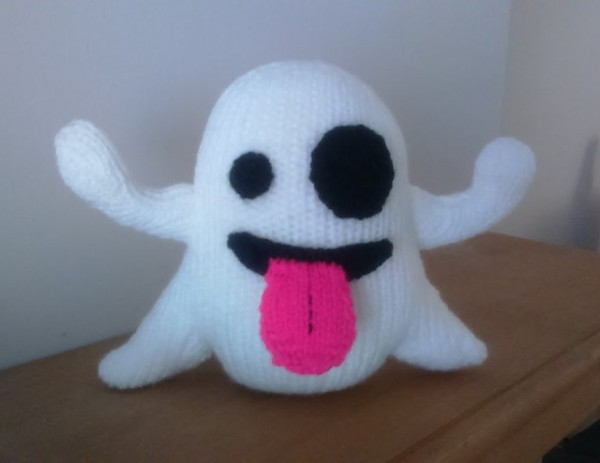 ghost emoji knitting pattern