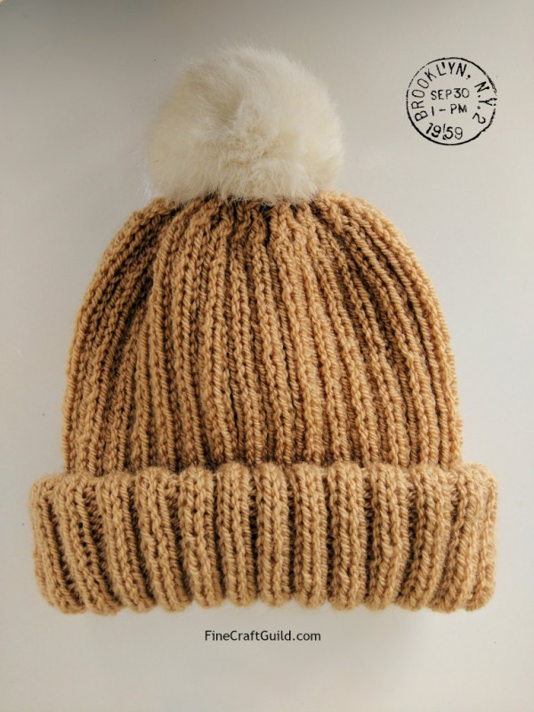 slouchy pompom hat knitting pattern