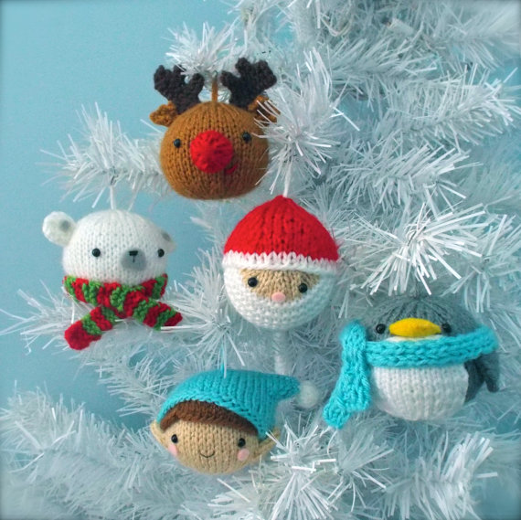 knit amigirumi christmas balls