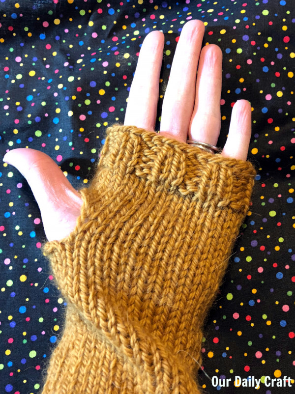 simple knit fingerless gloves