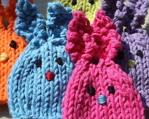 huggie bunny egg cozy knitting pattern