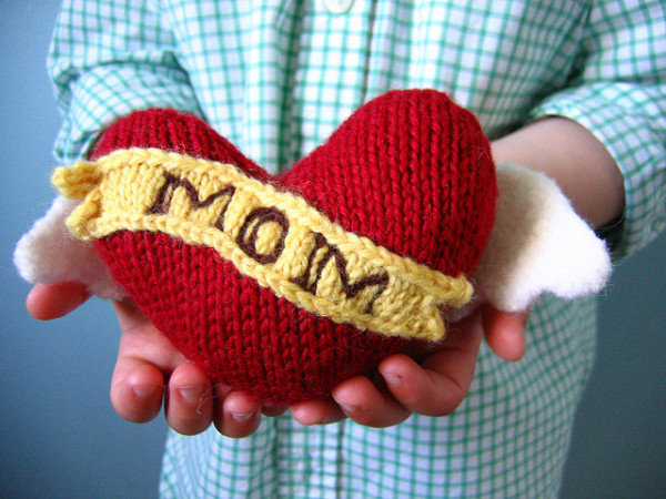 mom heart tattoo pillow knitting pattern