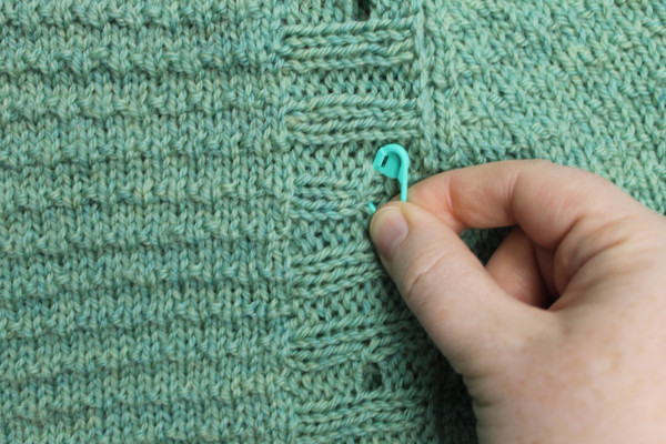 how to place buttons on a cardigan