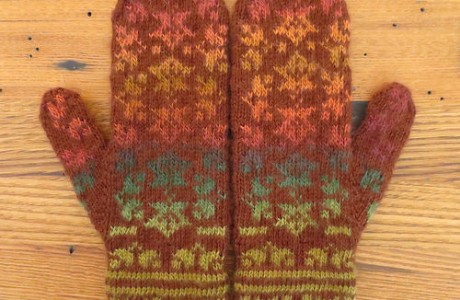 celelbrate fall with these leafy mittens