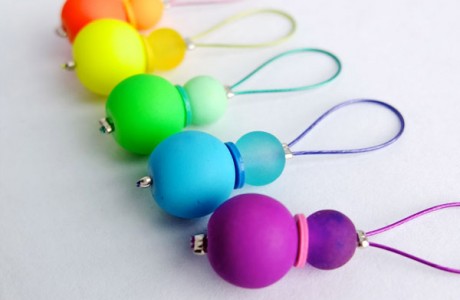 Make fun rainbow colored sittch markers with My Poppet
