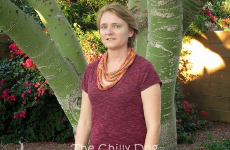 This yarn necklace is a great, quick gift idea.