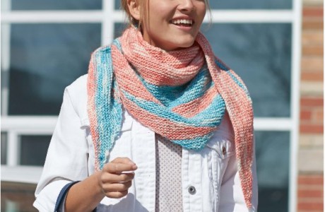 Master short rows with the Yin Yang Shawl from Patons.