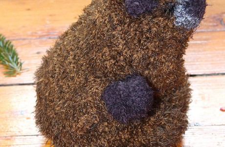 Knit a marmot to celebrate Groundhog Day.