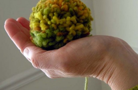 make pompoms with a yarn winder