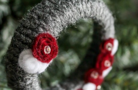 yarn wrapped wreath ornament