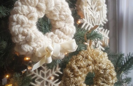 no knit yarn wreath ornaments