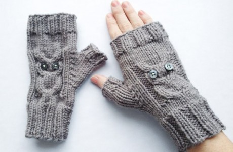 fingerless gloves with owl knitting pattern