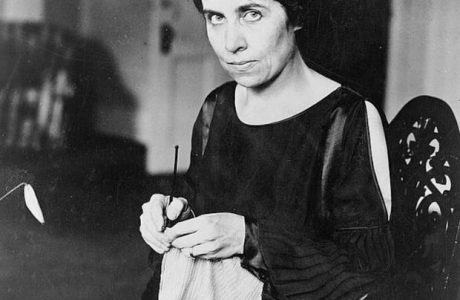 famous people who knit