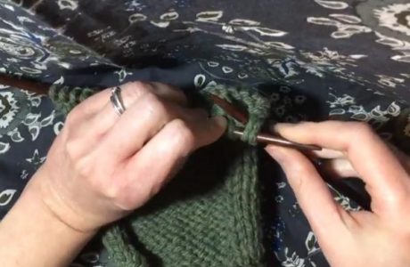 Learn how to bind off in a way that's stretchy and not too tight!
