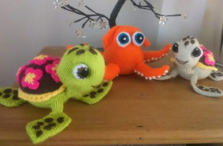 knit characters from Finding Dory including Squirt the Turtle.