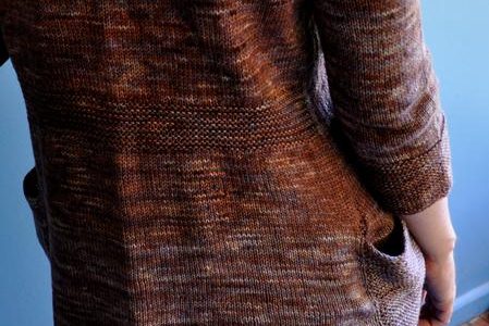 why to alternate skeins with knitting with hand dyed yarn