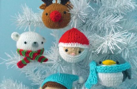 knit amigirumi christmas balls
