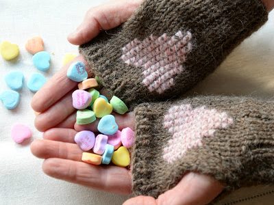 heart mitts knitting pattern
