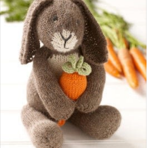knit bunny with carrot