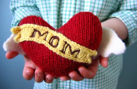 mom heart tattoo pillow knitting pattern
