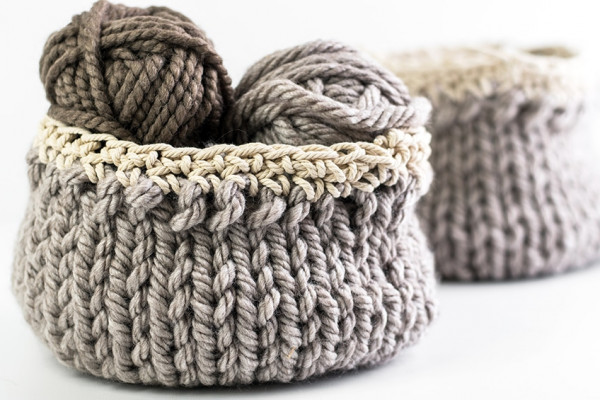 jumbo yarn knit baskets