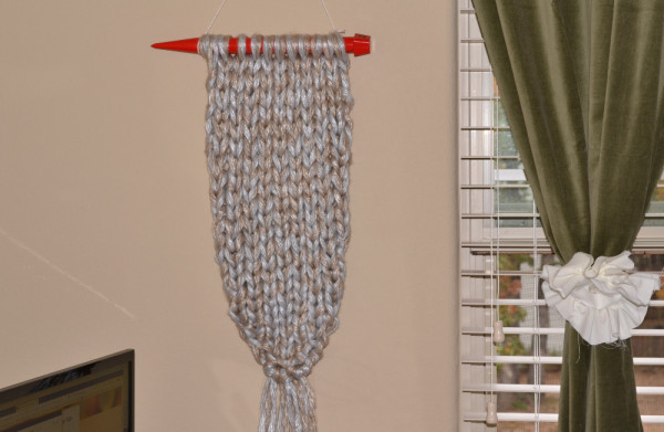 knit wall hanging pattern